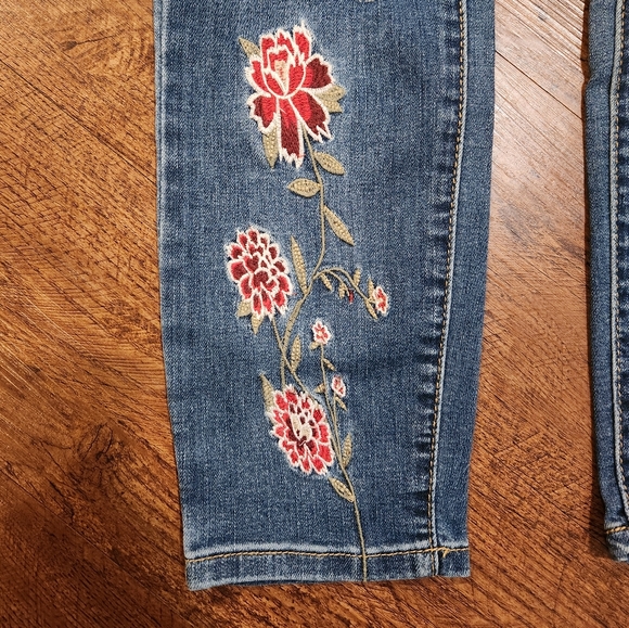 Floral embroidered jeans | size 2 - Picture 4 of 6